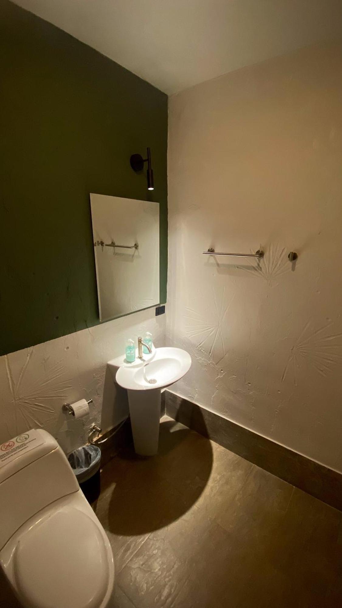 Centerpoint Hotel & Plaza Thongsala Quarto foto